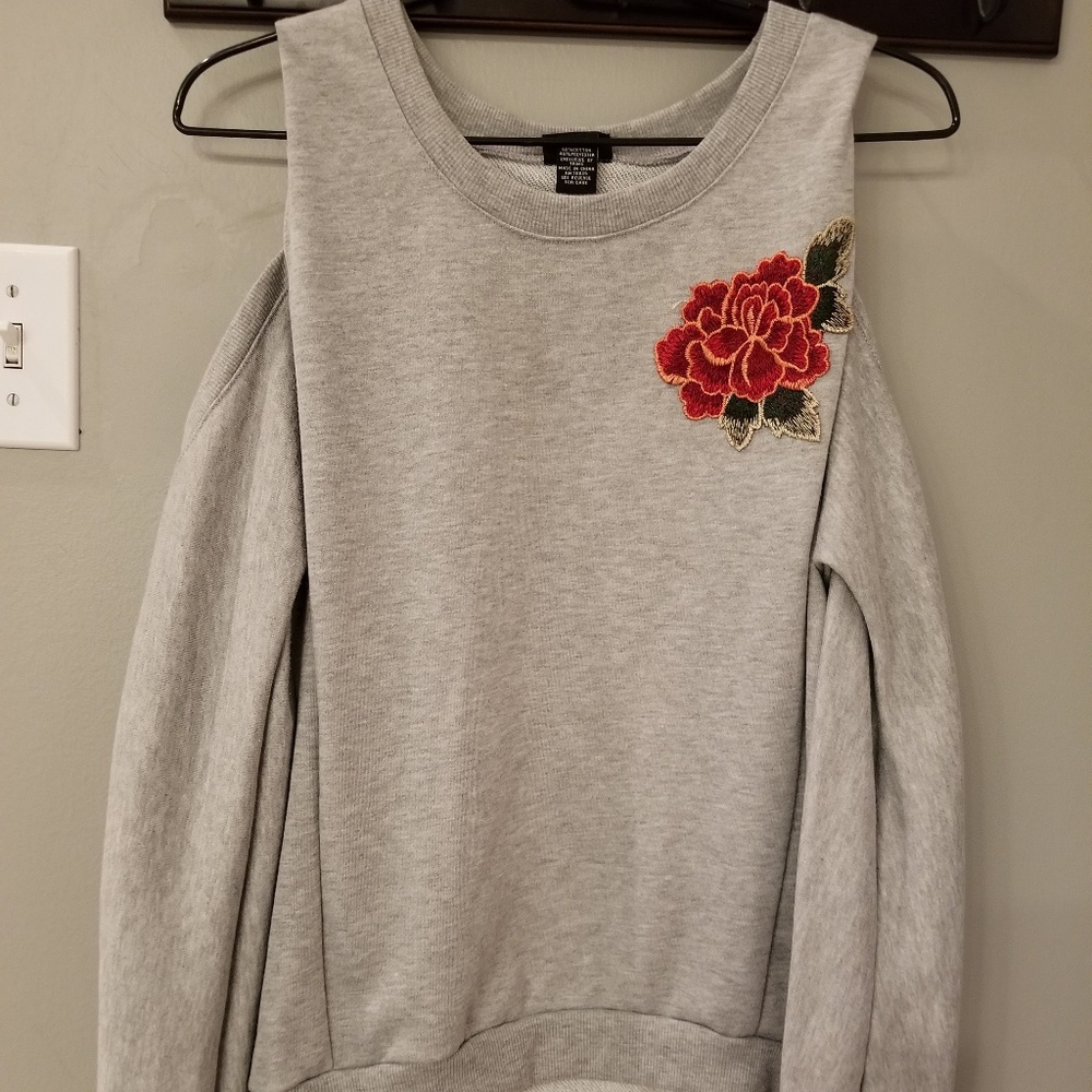 Rue 21 rose patch hallow shoulder shirt - Picture 2 of 6